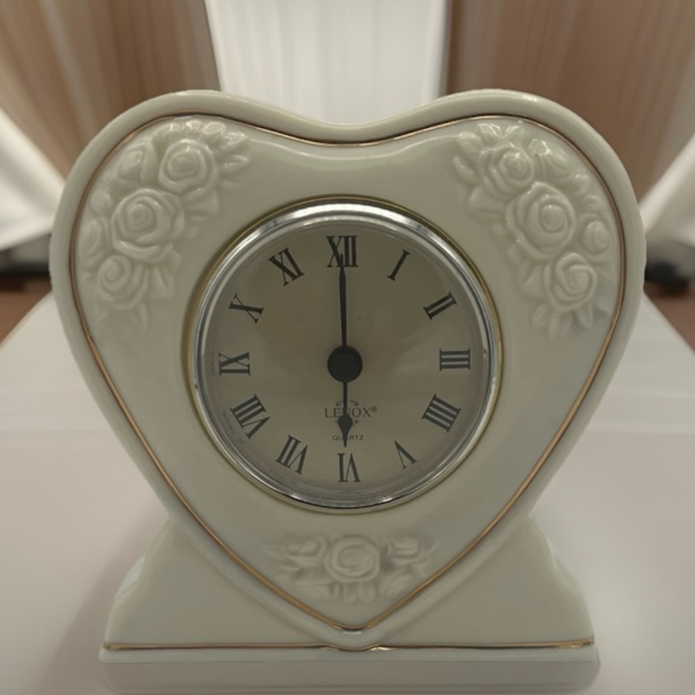 Vintage Lenox Rosebud Heart Mantle Desk Clock